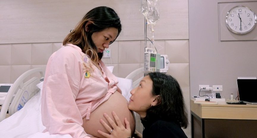 台灣同志家庭影視能量爆發！《非法母親》紀錄「兩個媽媽」艱辛求子過程