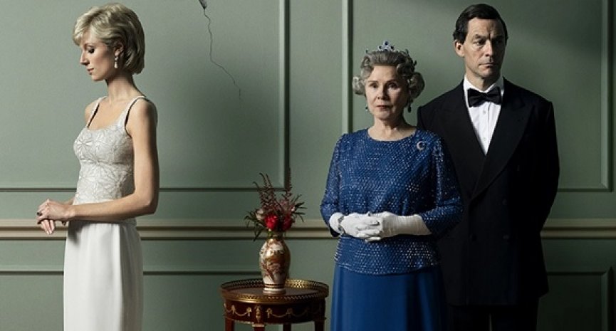 《王冠》第五季公開正式預告！黛安娜王妃「復仇之裙」亮相