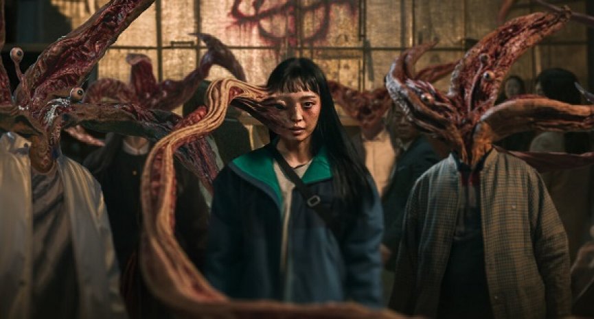 《寄生獸：灰色部隊》衝上Netflix台灣榜第二名！原著作家大讚「樂見不同世界產生新故事」